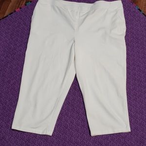 White Suprema Capris